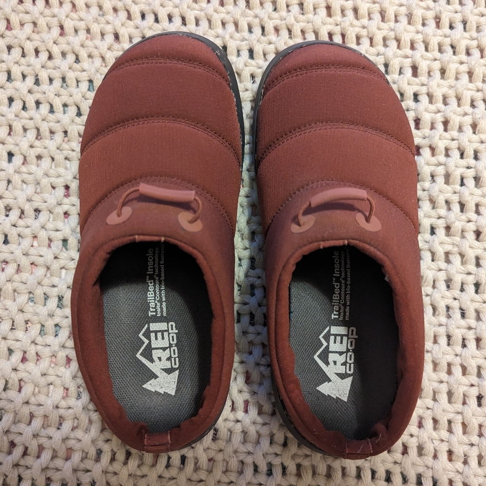 NWOT REI Co-op Camp Dreamer Slip-ons